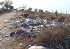 BASURA POR TODOS LADOS EN CAMINOS CERCANOS A LA LOCALIDAD