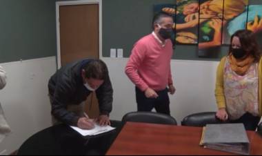 ADJUDICACIÓN DE VIVIENDA Y ENTREGA DE LLAVES