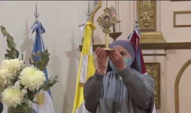 ENTRONIZACIÓN DE LA RELIQUIA DE LA SANTA ROSELLO