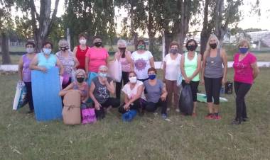 CENTRO DE JUBILADOS: CONTINUA EL TALLER DE YOGA