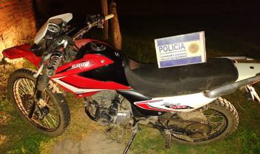 ACCIDENTE DE MOTO DEJA DOS HERIDOS