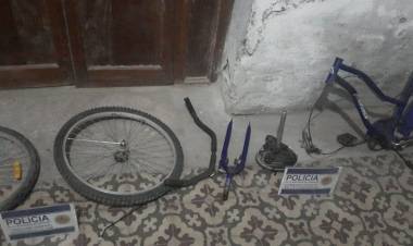 RECUPERAN UNA BICICLETA QUE HABÍA SIDO ROBADA
