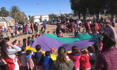 DÍA DE LOS JARDINES Y LA MAESTRA JARDINERA