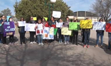 EL RECLAMO DOCENTE SE HIZO SENTIR EN NUESTRA LOCALIDAD