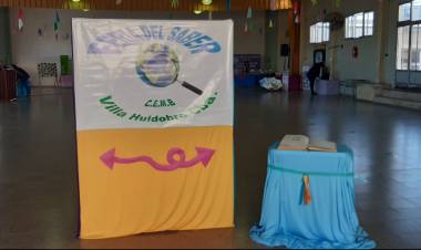 FERIA DE CIENCIAS Y TECNOLOGÍA EN EL CE MANUEL BELGRANO