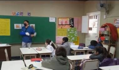 CUARTO GRADO DE LA CHELLI CONCIENTIZA EN UNA TENENCIA RESPONSABLE DE MASCOTAS