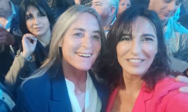 ANA ZANOTTO EN LA CANDIDATURA A GOBERNADOR DE LLARYORA
