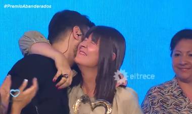 VIVIANA YZAGUIRRE LA ABANDERADA DE LA SOLIDARIDAD