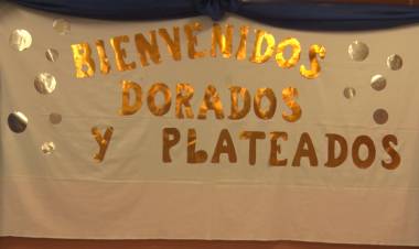 AGASAJO PARA DORADOS Y PLATEADOS EN EL IPEMyA 188