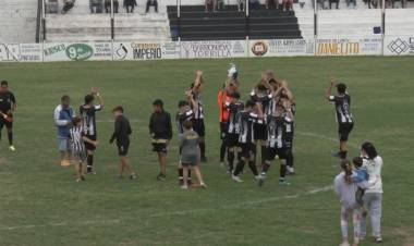 LOS EQUIPOS LOCALES BAJARON EL NIVEL EN LA CUARTA FECHA