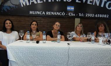 ENCUENTRO DE MUJERES EN POLITICA EN HUINCA RENANCÓ