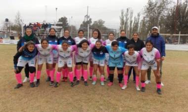 LAS CHICAS DEL FÚTBOL DE JUVENTUD SIGUEN A PASO FIRME