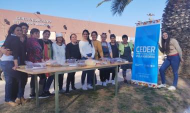 LAS CHICAS DEL TALLER DE COCINA REALIZARON SU FERIA DE PLATOS