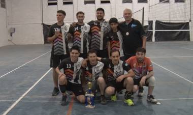 EL VILLA SE QUEDÓ CON LA LIGA MASCULINA DE VOLEY