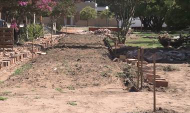 REFACCIONES EN LAS PLAZAS DE LA LOCALIDAD