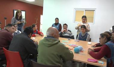 TELAR EN EL TALLER PROTEGIDO MI LUGAR