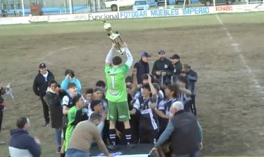 EL VILLA SE QUEDÓ CON LA COPA EN CATEGORÍA SUB 16