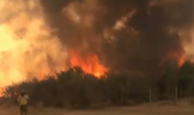 DOS BOMBEROS DEL CUARTEL LOCAL AYUDARON EN LAS SIERRAS DE CÓRDOBA