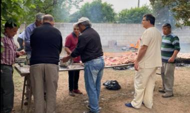 COOPERADORA DEL HOSPITAL OBTUVO UNA BUENA VENTA DE COMIDAS Y ORGANIZAN UN BAILAZO