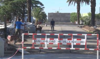 ÚLTIMO TRAMO DE LAS OBRAS EN LA REMODELACIÓN DE LA PLAZA 25 DE MAYO
