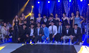 LA PROMO 24 DEL IPEMyA TUVO SU GRAN NOCHE