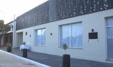 QUEDO INAUGURADA LA FACHADA EN LA SEDE DEL FC VILLA HUIDOBRO