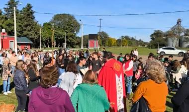 COMENZO LA SEMANA SANTA CON LA BENDICIÓN DE RAMOS