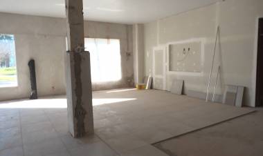 AVANZAN LAS ÚLTIMAS TAREAS EN EL BAR DE LA SEDE DEL VILLA