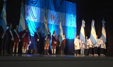 ACTO Y PROMESA EN EL DIA DE LA BANDERA NACIONAL