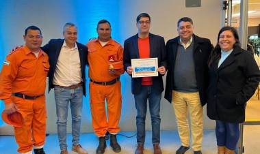 BOMBEROS RECIBIÓ UN APORTE DE 30 MILLONES DE PARTE DE LA PROVINCIA
