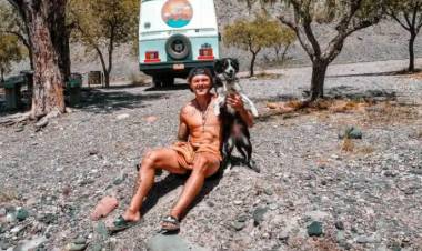 DEJO TODO, SE COMPRO UN MOTORHOME Y VIAJA POR TODO EL PAÍS