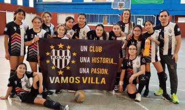 LA CATEGORIA SUB 12 DE VOLEY DEL VILLA SUBCAMPEONAS REGIONALES