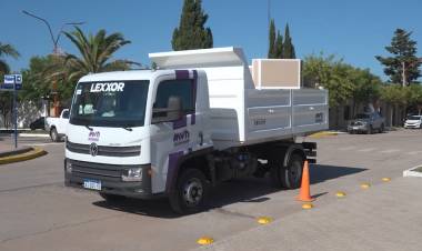 EL MUNICIPIO ADQUIRIÓ UN NUEVO CAMIÓN VOLCADOR