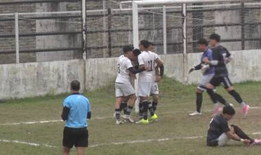 EL VILLA NO PUDO CON EL CAMPEÓN