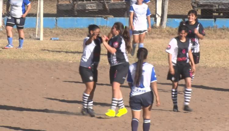 EL VILLA SE VOLVIÓ A QUEDAR CON EL CLÁSICO EN EL FÚTBOL FEMENINO