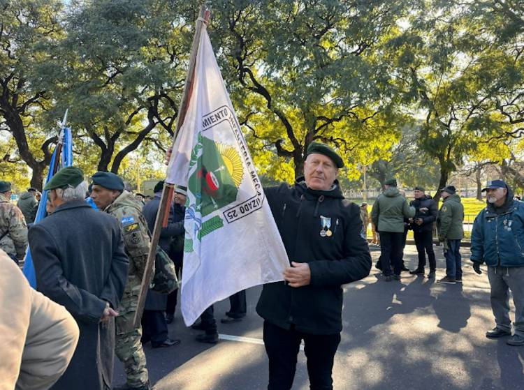 EL VETERANO DE MALVINAS RAUL ERRECALDE PARTICIPÓ DEL ACTO NACIONAL POR EL 9 DE JULIO