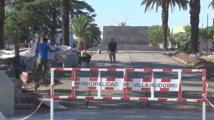 ÚLTIMO TRAMO DE LAS OBRAS EN LA REMODELACIÓN DE LA PLAZA 25 DE MAYO