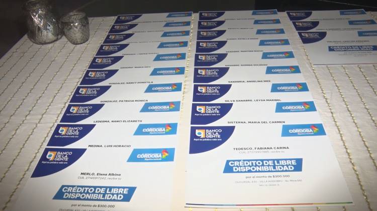 ENTREGA DE CRÉDITOS PROVINCIALES DEL BANCO DE LA GENTE