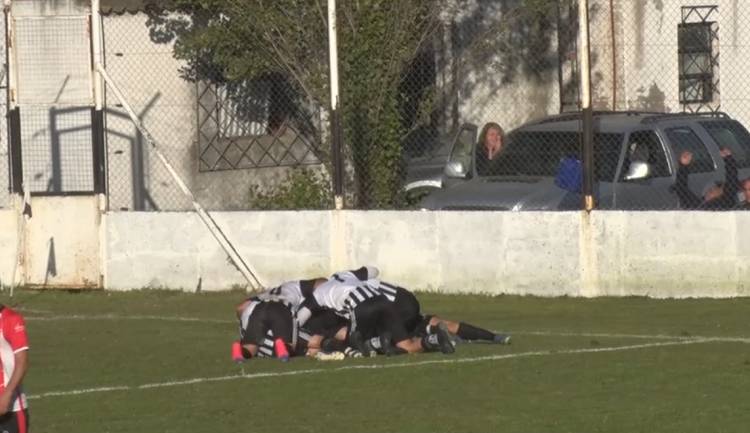 EL VILLA SE METIÓ EN LAS SEMIFINALES DEL APERTURA