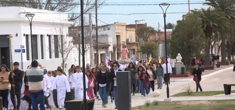 VILLA HUIDOBRO CELEBRÓ EL DÍA DE SU PATRONA, LA VIRGEN NIÑA