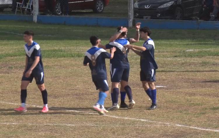 JUVENTUD GANÓ SU PRIMER PARTIDO Y SE PRENDIÓ EN LA LUCHA POR CLASIFICAR