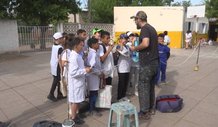 EL ARTISTA MANUEL PAZ PRESENTE EN LOS FESTEJOS POR EL 50° ANIVERSARIO DEL JARDÍN CHELI