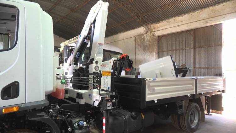 COOPERATIVA: LLEGÓ UN NUEVO CAMIÓN GRUA PARA EL SECTOR DE REDES