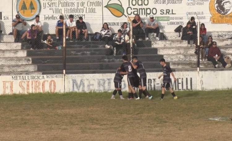 EL VILLA LE GANÓ AL CULT CAMPILLO Y SE CLASIFICÓ A CUARTOS