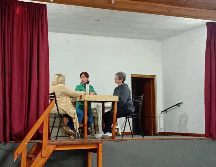 EL GRUPO DE TEATRO DEL CENTRO DE JUBILADOS SE PREPARA PARA EL ESTRENO